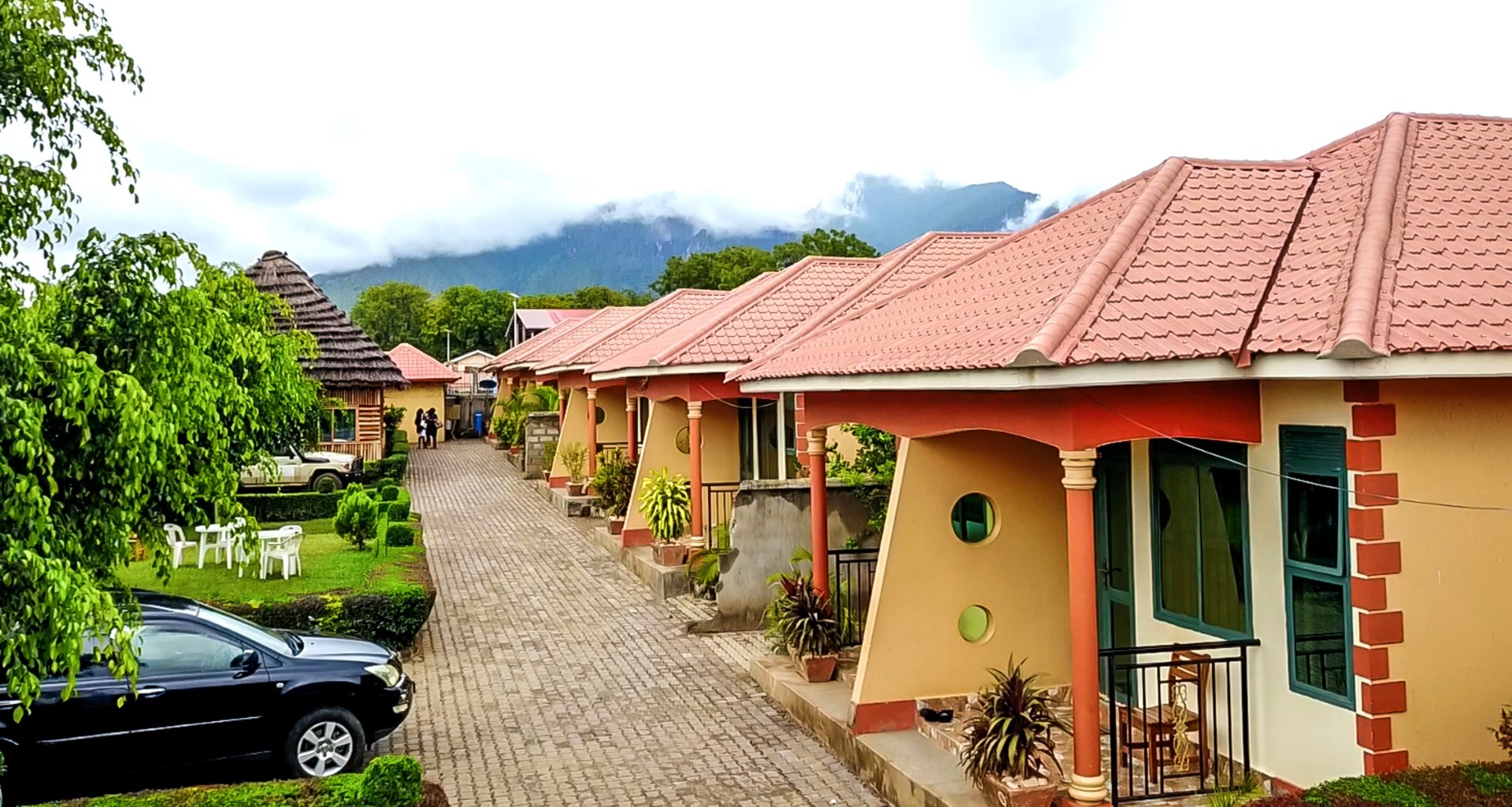 Garden cottages of the Continental hotel wing